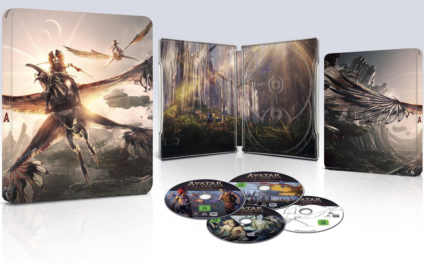 Geöffnetes Steelbook von „Avatar: Fire and Ash“ mit vier Discs davor; auf dem Cover reitet eine Na’vi-Kriegerin auf einem geflügelten Tier.